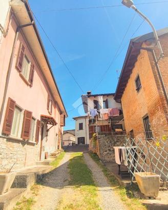 CASA SEMINDIPENDENTE A CERRETO GRUE