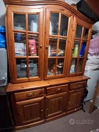 Credenza in legno pino.