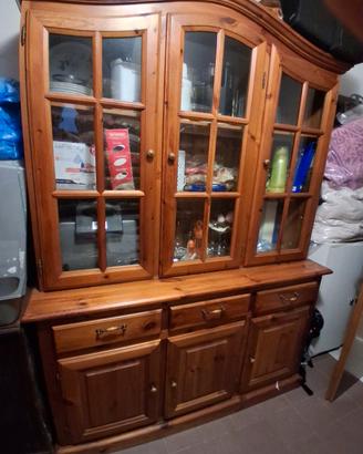 Credenza in legno pino.