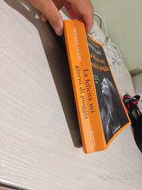 LIBRO la felicità nei giorni di pioggia