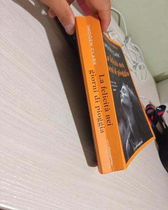 LIBRO la felicità nei giorni di pioggia