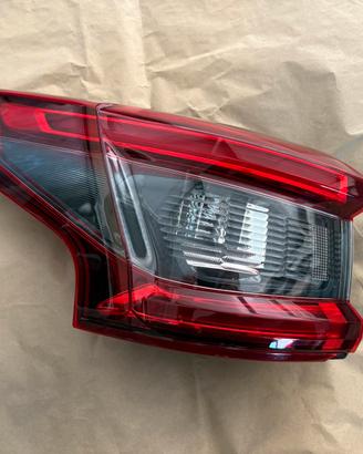 Fanale Post. SX Nissan Qashqai 26555HV00A