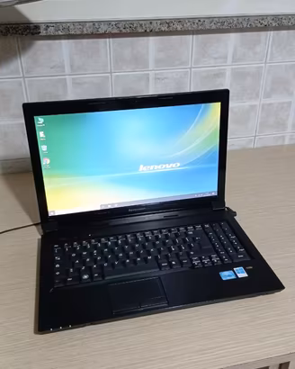 Notebook Lenovo con Intel Core i3 e Windows 10