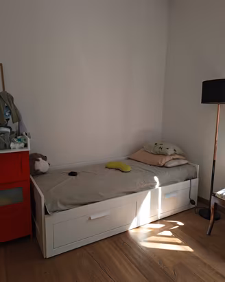 Armadio e letto contenitore 