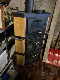 Stufa a legna con forno