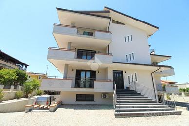 3 LOCALI A MONTALTO UFFUGO