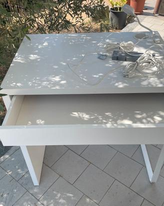 scrivania  Ikea Micke