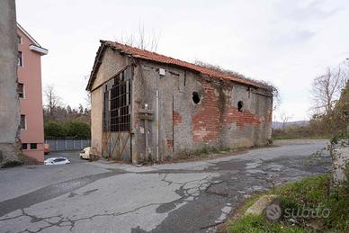 Ampio Magazzino/Autorimessa