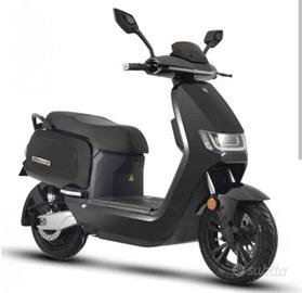 Scooter elettrico Sunra robo s 125