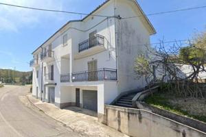 Casa indipendente di 94 m² con più di 5 locali a T