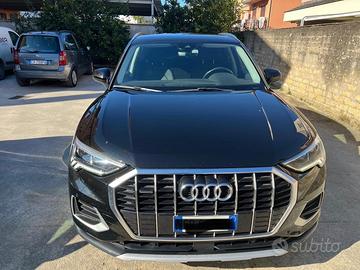 Audi Q3 40 TDI quattro S tronic Business Advanced