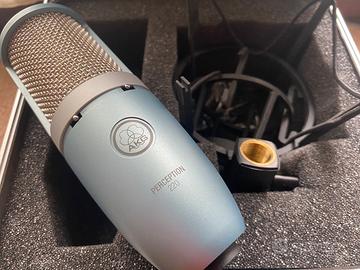 Microfono akg perception 220