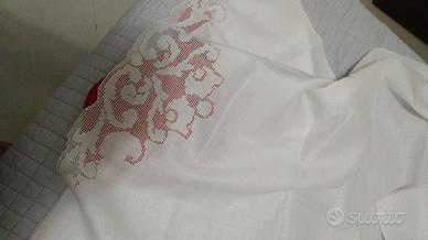 2 asciugamani in puro lino ricamati a punto Rodi 