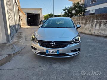 Opel Astra 1.6 CDTi 110CV Sports Tourer Innovation