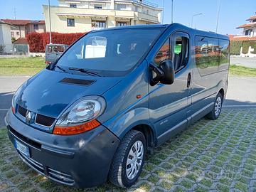 Renault trafic 9 posti unico proprietario 