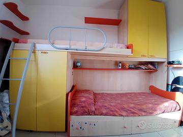Cameretta a ponte con letti a soppalco