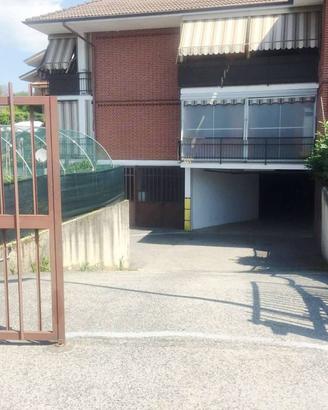 Immobile di 250 m² a Trofarello