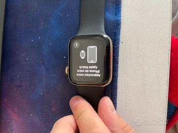 Apple Watch Series 6 44 mm Cellular in acciaio