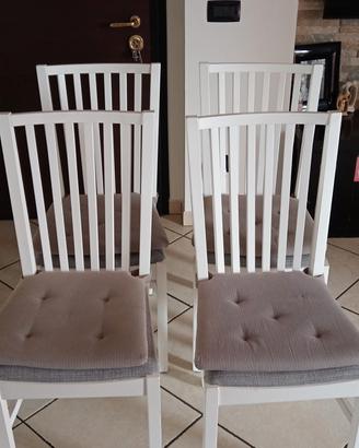 sedie in legno bianche 