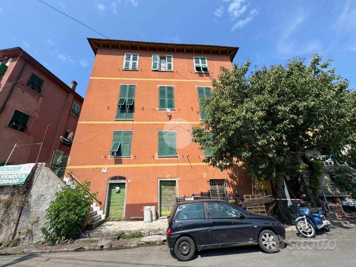 4 LOCALI A LA SPEZIA