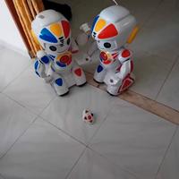 COPPIA EMILIO ROBOT GIOCHI PREZIOSI(LEGGI)