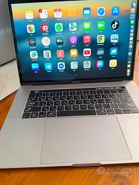MacBook Pro 15" i7 16/512 144 Cicli Come Nuovo