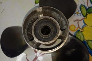 Elica intro-fuori bordo mercury