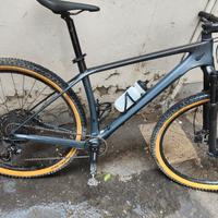 mtb in carbonio scott scale 940 2022