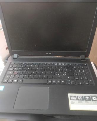 Portatile Acer, i3, 8 GB RAM, 930 GB, Win 10 PRO
