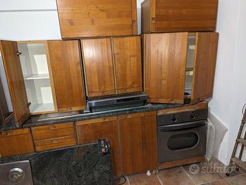 Cucina artigianale in legno massello