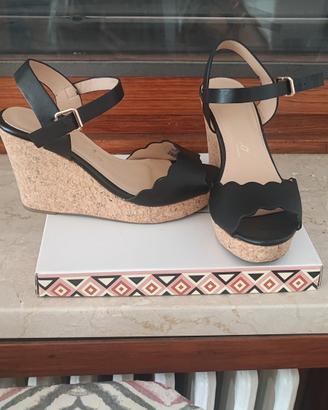Sandali con zeppa
