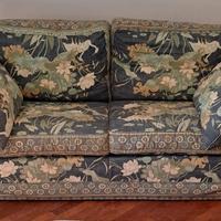 Divano a due posti e poltrona 