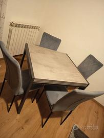 Tavolo Sala da Pranzo  espandibile con sedie