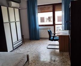 Stanza arredata per studenti