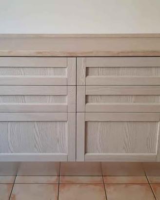 Mobili da sala con vetrina e credenza
