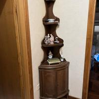 Mobile angolare in legno stile classico