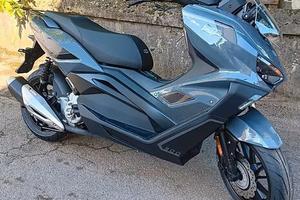 KL BRERA 300cc SCOOTER MOT. PIAGGIO LC