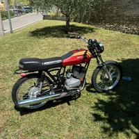 Moto d'epoca Guzzi del 1977