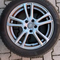 Cerchi in lega di 17 con gomme termiche michelin