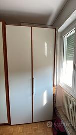 Armadio camera da letto ripiani e appendiabiti