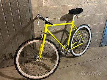 BICICLETTA FIXED SCATTO FISSO