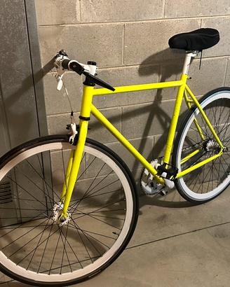 BICICLETTA FIXED SCATTO FISSO