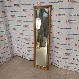 Specchio in legno dorato