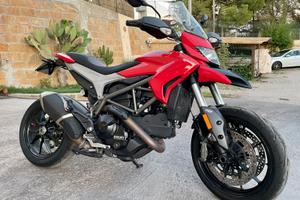 Hyperstrada/ Hypermotard 821