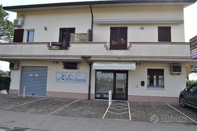 Appartamento/negozio