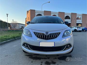 Lancia Y versione Gold Mild hybrid