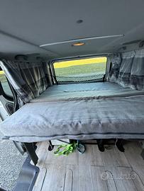 Opel vivaro 9 posti