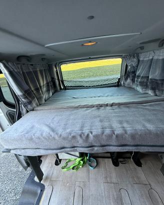 Opel vivaro 9 posti