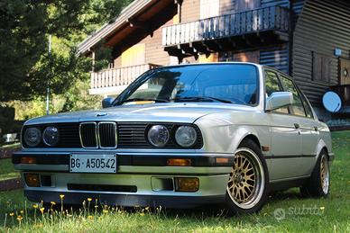 BMW 316i E30