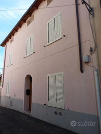 Bolotana - Casa Indipendente, centrale e luminosa